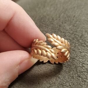 Gold Leaf Wrap Ring – Adjustable Laurel Band, Gold-Tone Vintage-Inspired